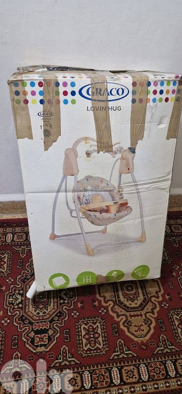 portable baby bed + 3 babies accessories 5