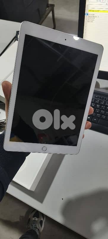 ipad 6 Gen 32 Gb like new 1