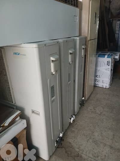 تلات مكيفات خزاين تري فاز قياس ٦٠الف اخو جديد غاز بقلبهن