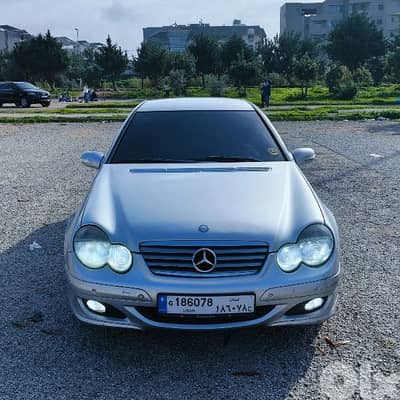 Mercedes Benz C-Class W203 C180 Kompressor model 2005.5600$
