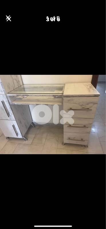 طاولة مانيكور مع خزانة و ٣ جوارير