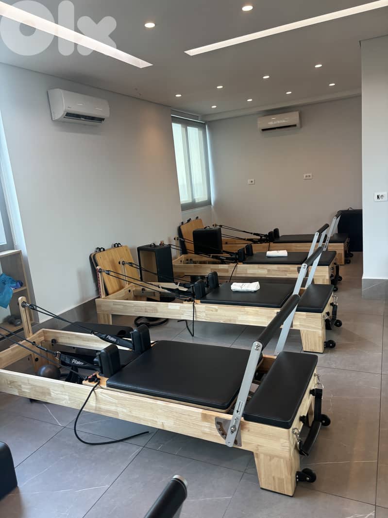 Barely used (2 months) Pilates reformer beds 3