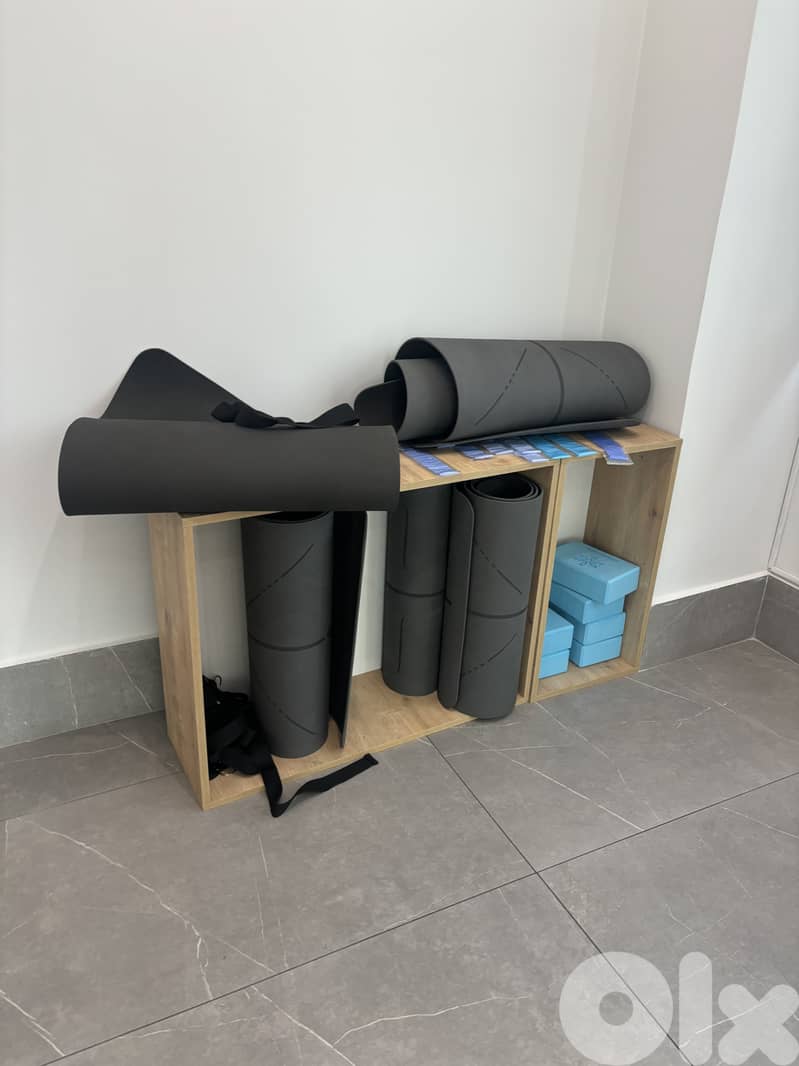 Barely used (2 months) Pilates reformer beds 6