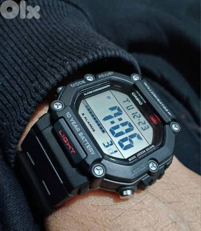 Original Casio watch New with warranty card ساعة أصلية جديدة مع كفالة