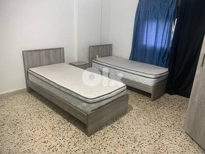 1 bed  in a male dorm rent للرجال سرير عدد ١ للإيجار
