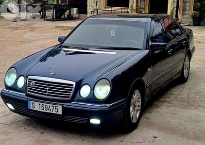 #Marsedes Benz Avendgard moudel 1998,