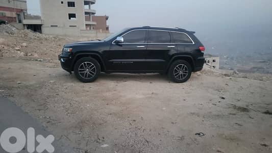 جيب شيروكى 2017