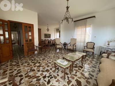 Apartment For Rent In Amchit - شقة للإيجار في عمشيت