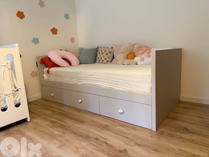 Daybed / Nursery bed / Sofa bed / Twin size bed with storage 1