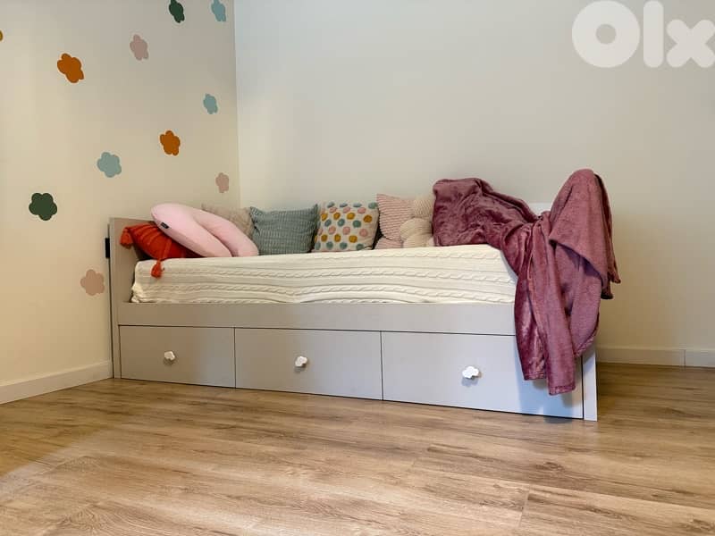 Daybed / Nursery bed / Sofa bed / Twin size bed with storage 5