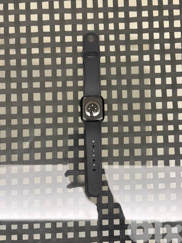 apple watch 9 series VERY CLEAN BEARLY USED 1