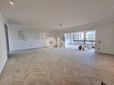 Fully renovated apartment in a Calm neighberhood with Sea View