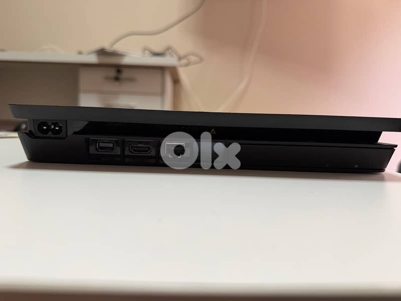 PS4 slim with all cables, 2 controllers and EAFC26 3