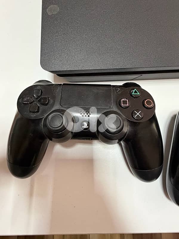 PS4 slim with all cables, 2 controllers and EAFC26 6