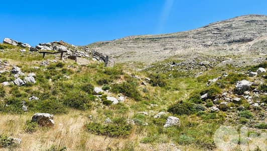 Senic LAND For SALE in Faqra أرض في فقرا