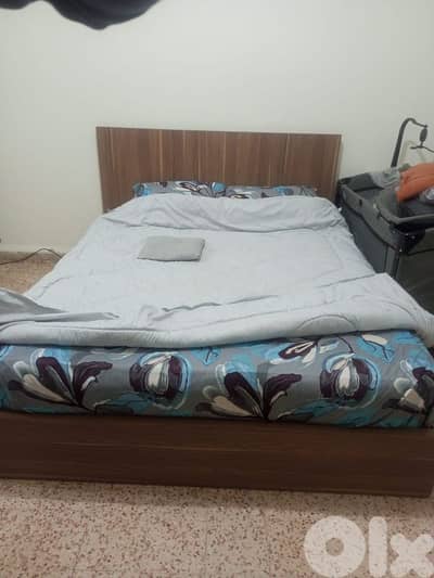 تخت و فرشت طوبيت مستعملين شبه جديد، سوفا عدد٢ ، خذن درفتن