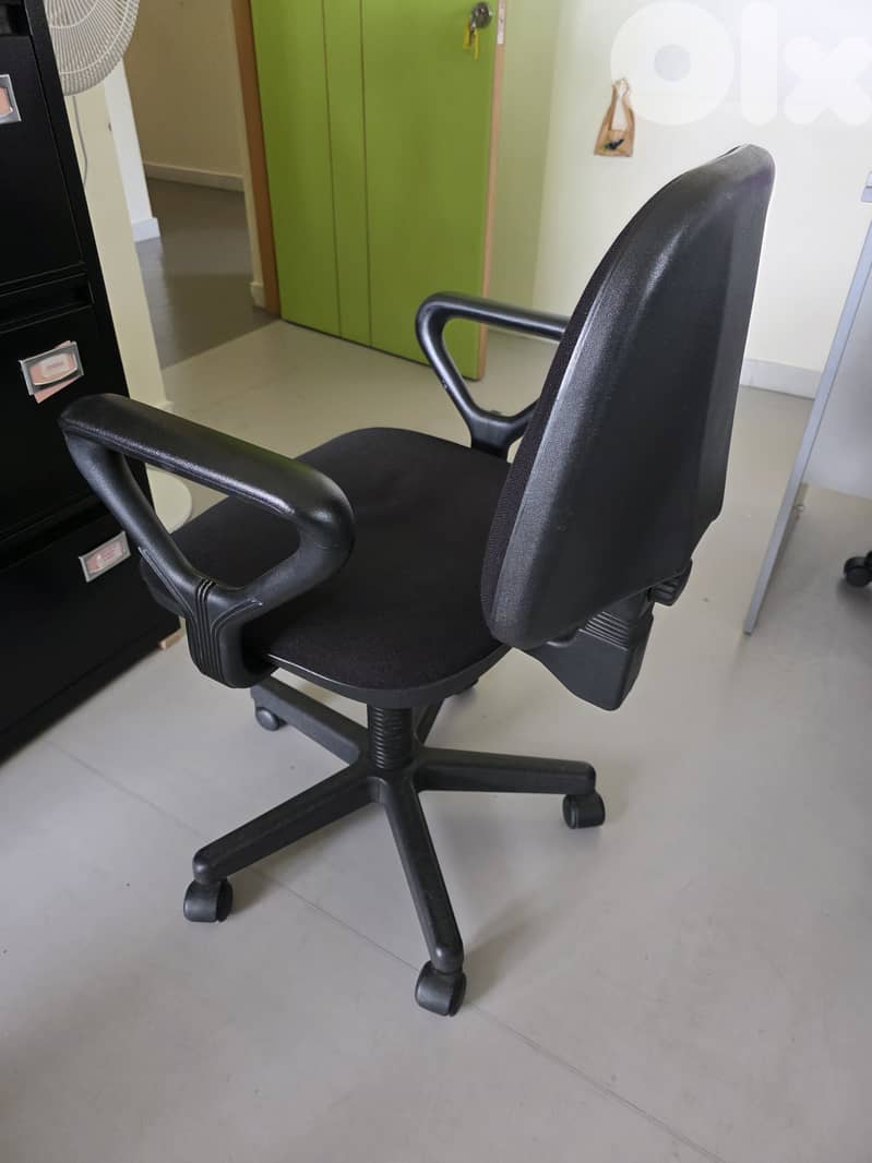 Office chair 1