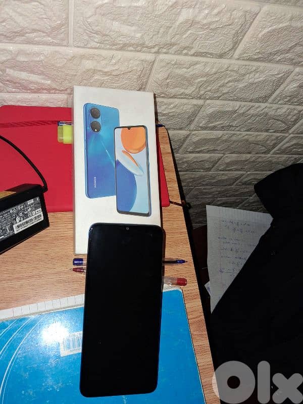 Honorx7 + free Samsung 8