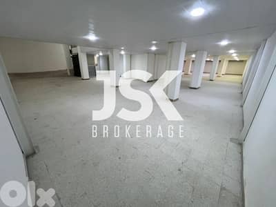 L20189 - 1,500 SQM Warehouse For Sale in Tallet Al Khayat, Beirut