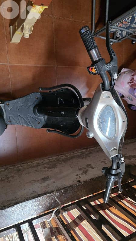 electric motorcycle 4