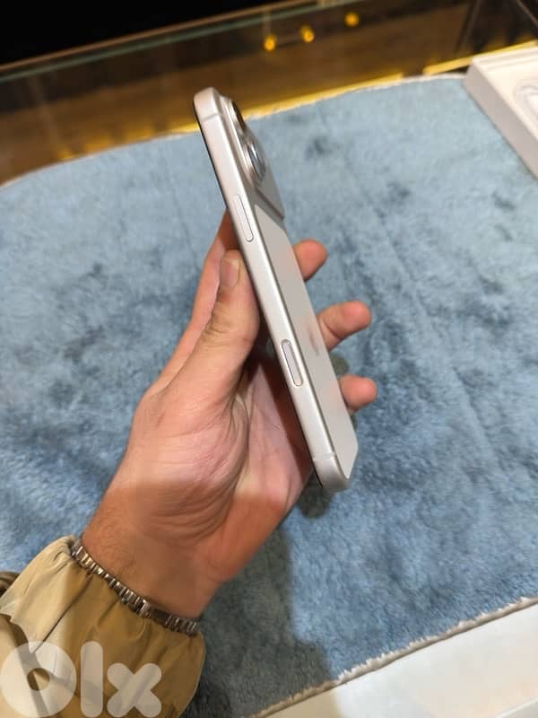 USED IPHONE 17 PRO MAX 256 ESIM SILVER 1