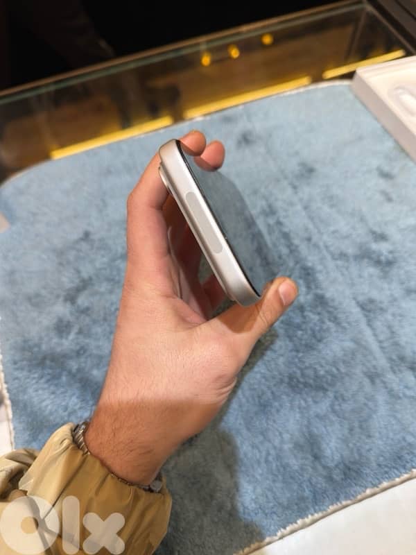 USED IPHONE 17 PRO MAX 256 ESIM SILVER 4