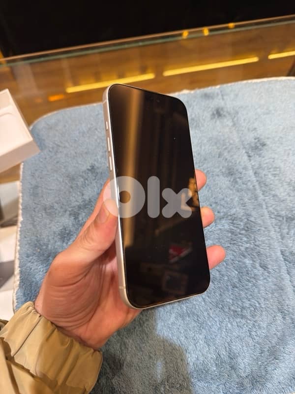 USED IPHONE 17 PRO MAX 256 ESIM SILVER 5