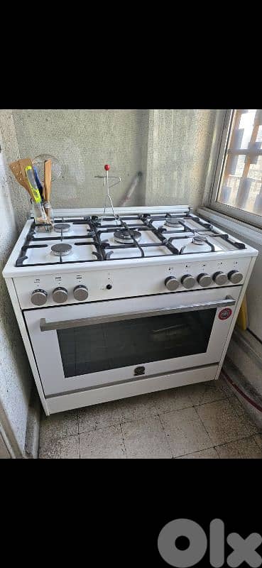 FOR SALE: La Germania 5-Burner Gas Oven