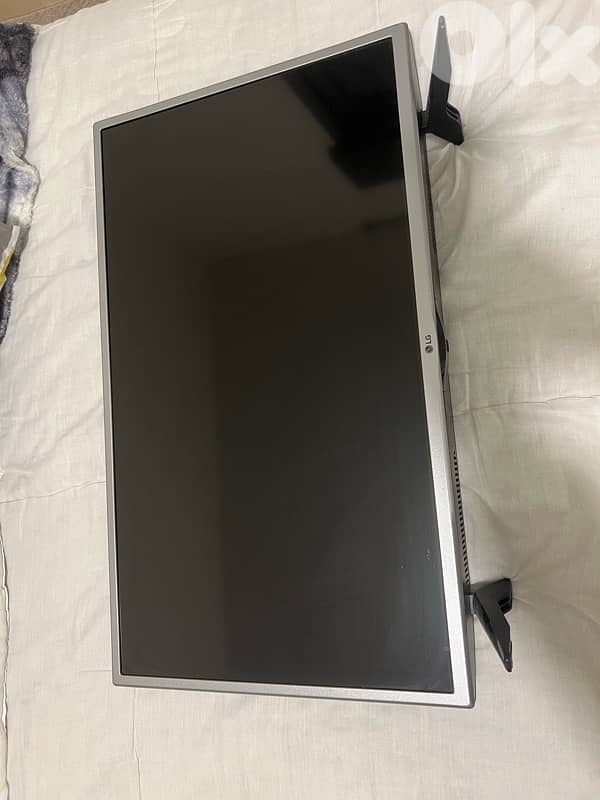 LG TV 32inch smart 2