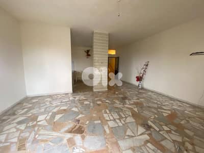 Apartment For Rent In Blat - شقة للإيجار في بلاط