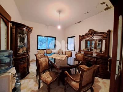 Full Dining Room Set – Excellent Condition