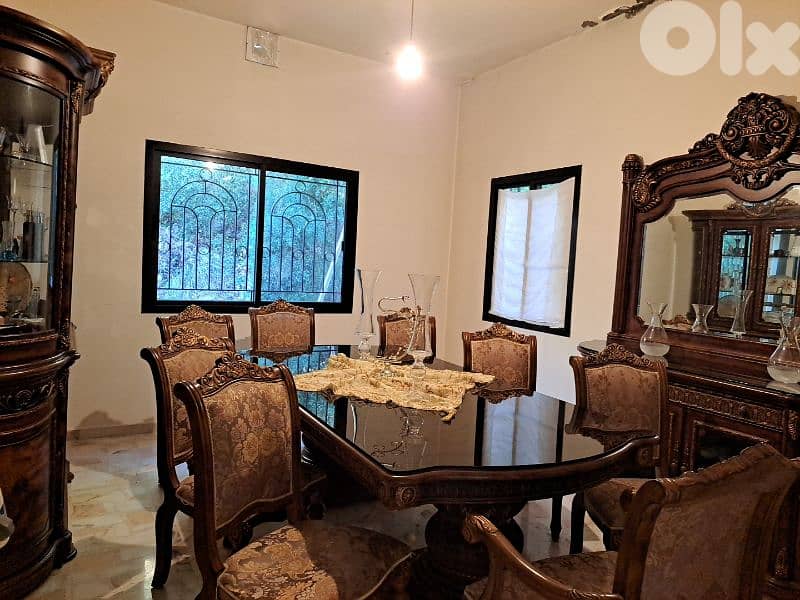 Full Dining Room Set – Excellent Condition 4