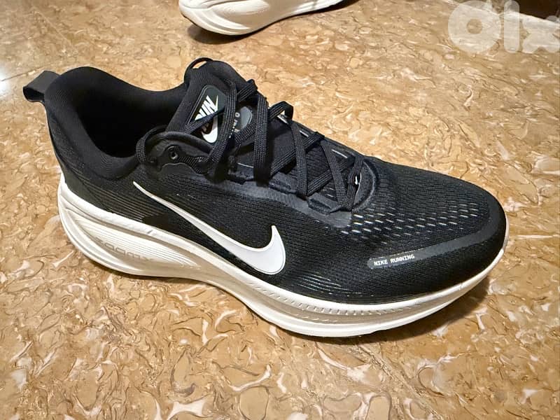 Nike Vomero 18 (used 1 time) 1