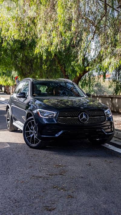 MERCEDES  GLC 300  AMG-LINE  2020 CLEAN CARFAX HISTORY