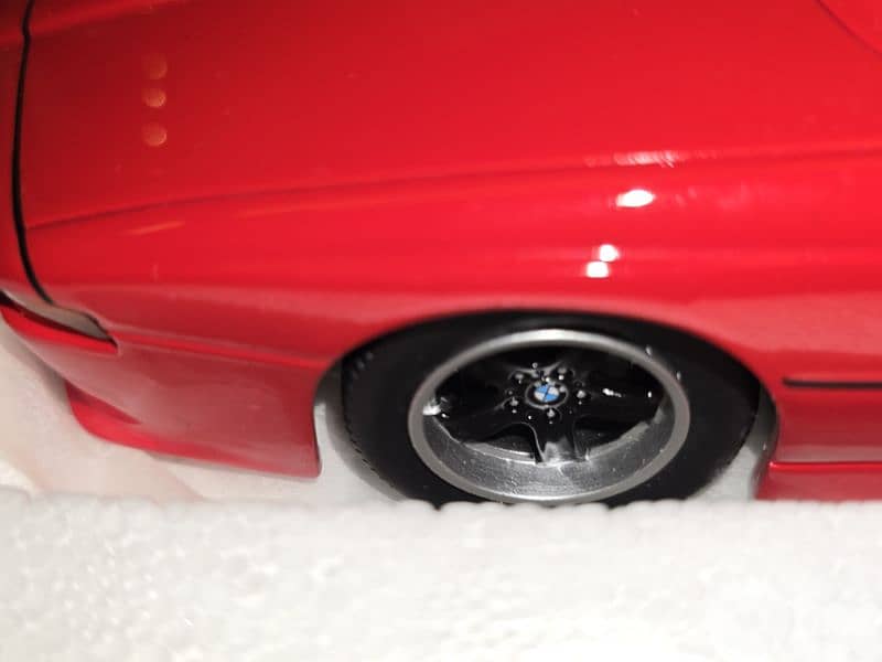 1:18 BMW M8 E31 10