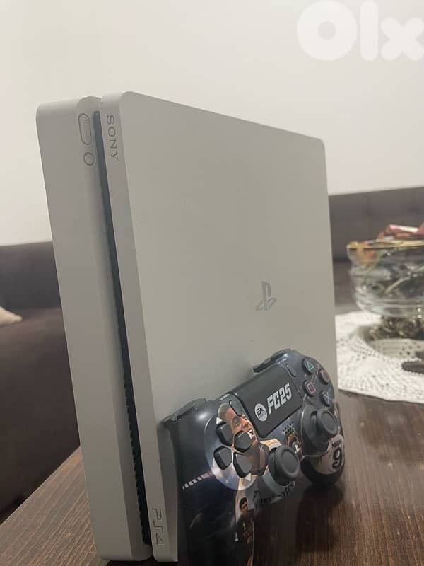 ps4 slim 1
