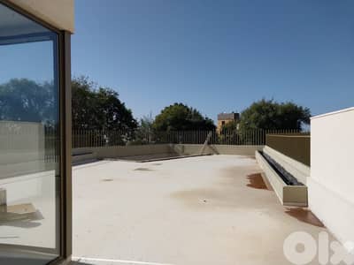 New 185 sqm Apartment with 245 sqm Terrace and Pool for Sale in Adma