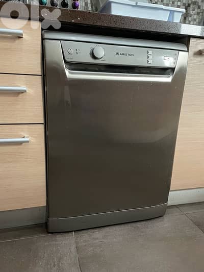 Ariston dishwasher