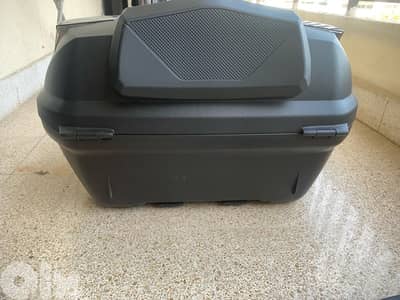 givi top box 47 L sell or trade Vespa Gts box black