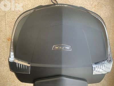 givi top box 47 L with back rest. sell or trade on Vespa Gts box black