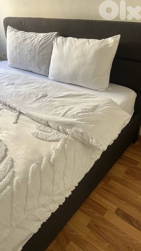 king size bed 2