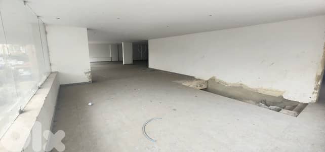 Showroom for sale in Baouchrieh - صالة عرض للبيع في البوشرية