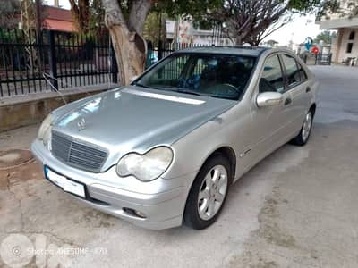 Mercedes-Benz C320 2001