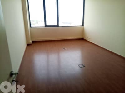 Office for rent in Dawra للايجار مكتب في الدورة