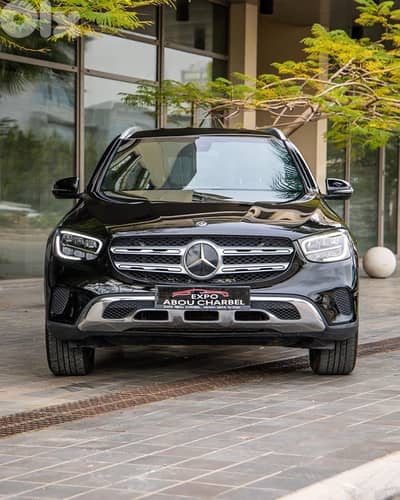 Mercedes-Benz GLC 300 Sedan 2020 . Clean Carfax