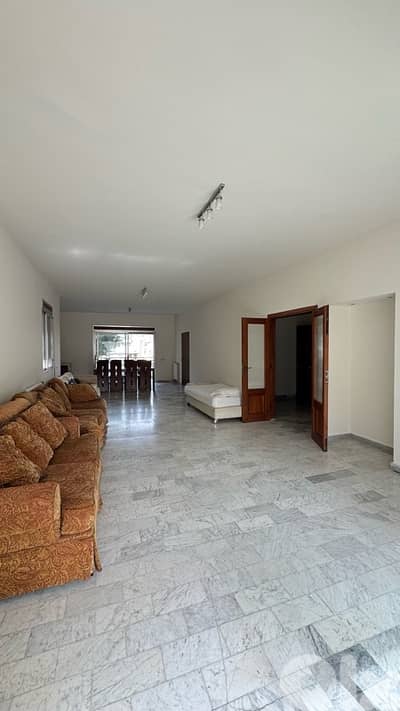 Apartment for sale in naccache/شقة للبيع في النقاش