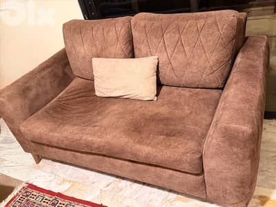 فرش صالون مع طاولة TV unit