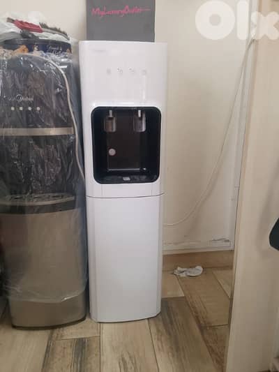 Gree water dispenser