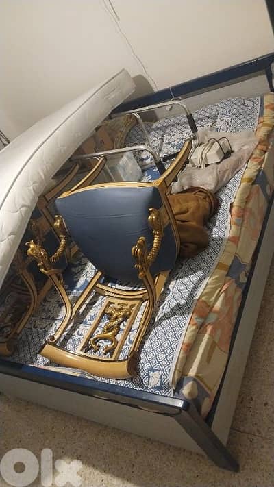 تخت مجوز مع فرشة