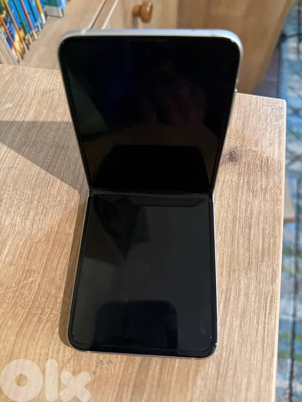 Samsung ZFlip3 (parts) 3